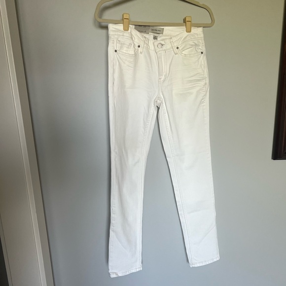 NWT Calvin Klein Ultimate Skinny Jeans White SZ 8x30 - Picture 3 of 7
